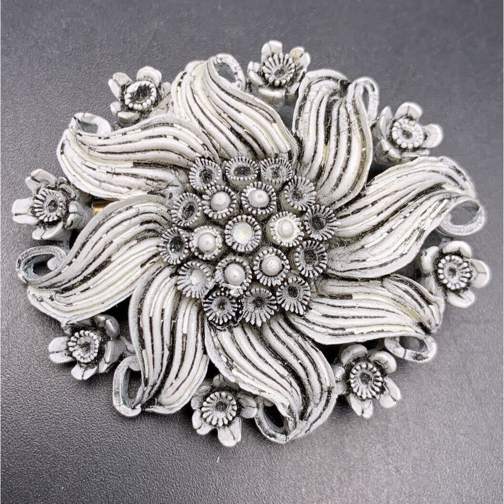 Featherlite Bubblelite Look Brooch Pin Floral Flo… - image 1